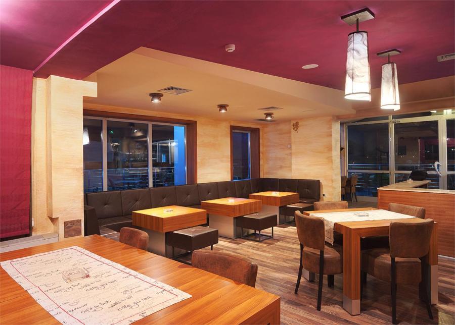 Hotel Turist Kraljevo Restaurante foto