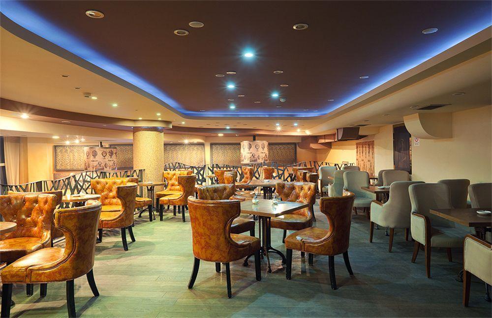 Hotel Turist Kraljevo Restaurante foto