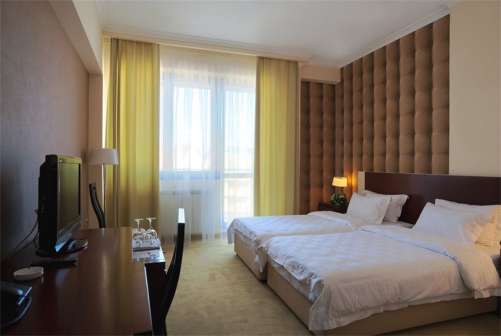 Hotel Turist Kraljevo Exterior foto